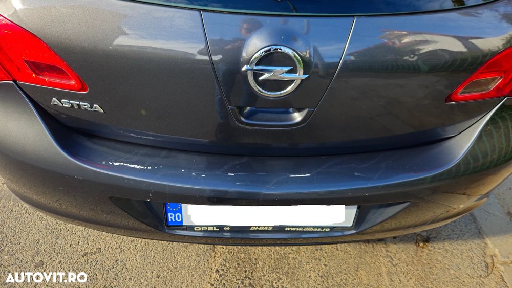 Opel Astra - 9