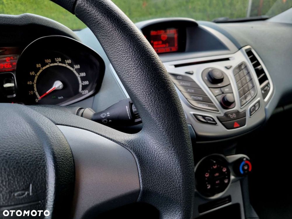 Ford Fiesta - 20