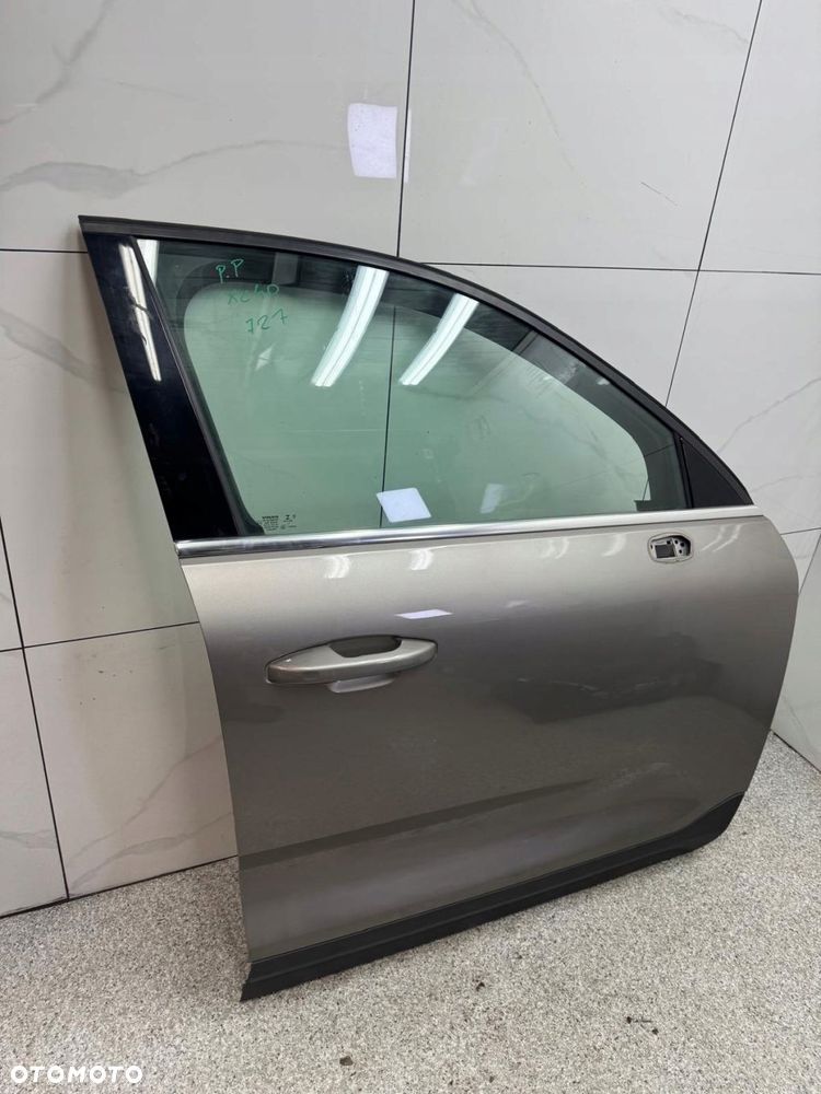 drzwi prawy przód volvo xc40 2017-2024 727 - 2