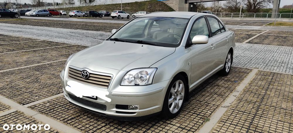 Toyota Avensis 2.0 VVT-i High - 1