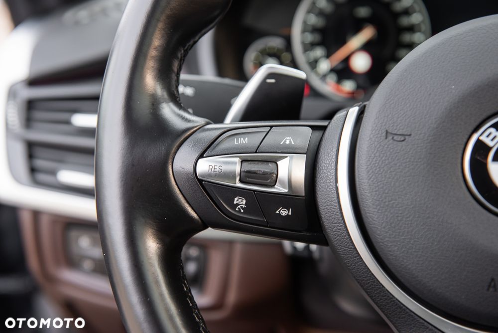 BMW X5 xDrive50i Sport-Aut - 21