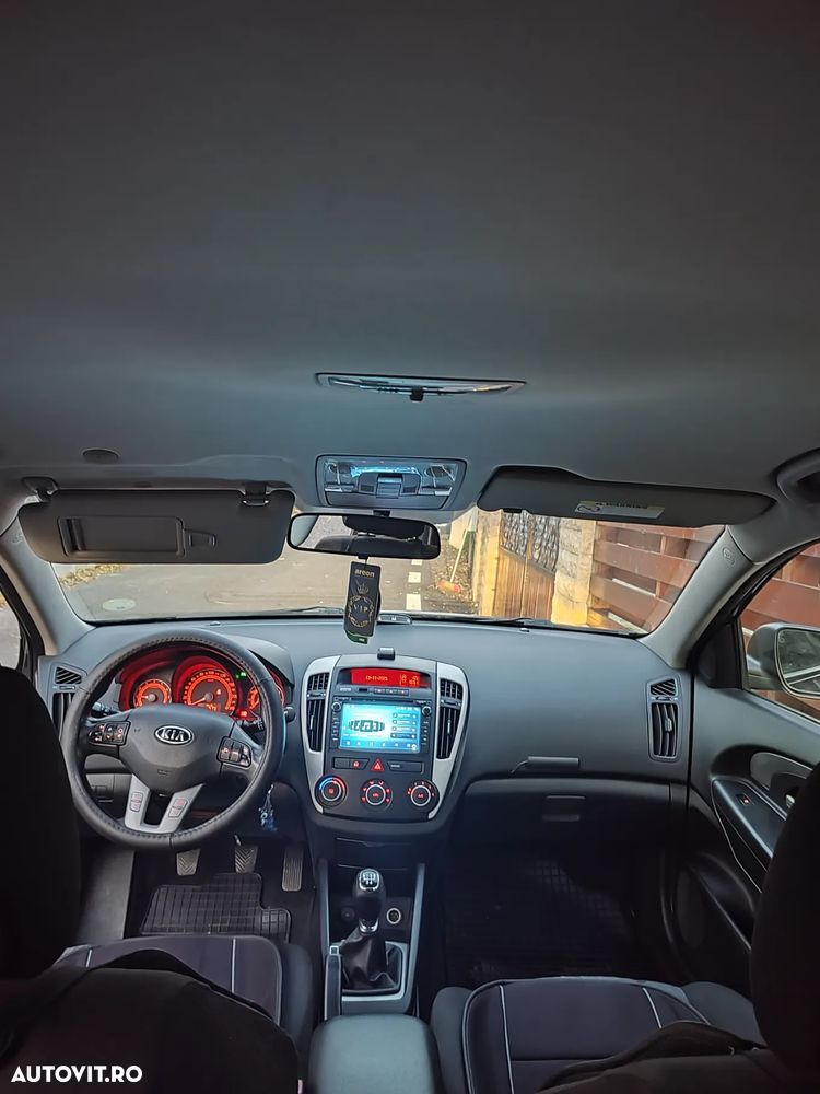 Kia Ceed 1.4 CVVT SW Edition 7 - 12