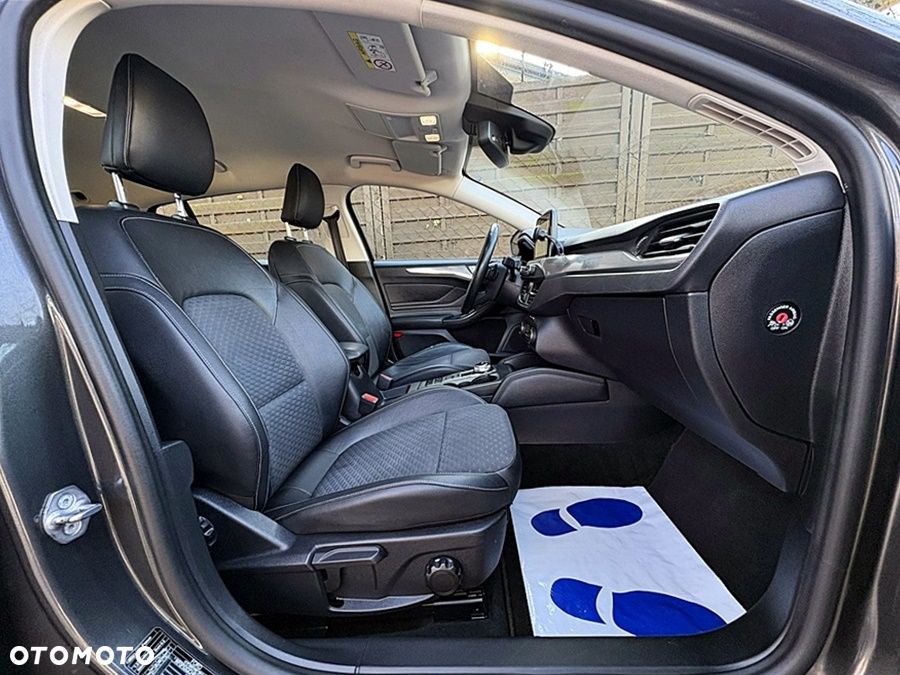 Ford Focus 1.5 EcoBlue Start-Stopp-System COOL&CONNECT - 21