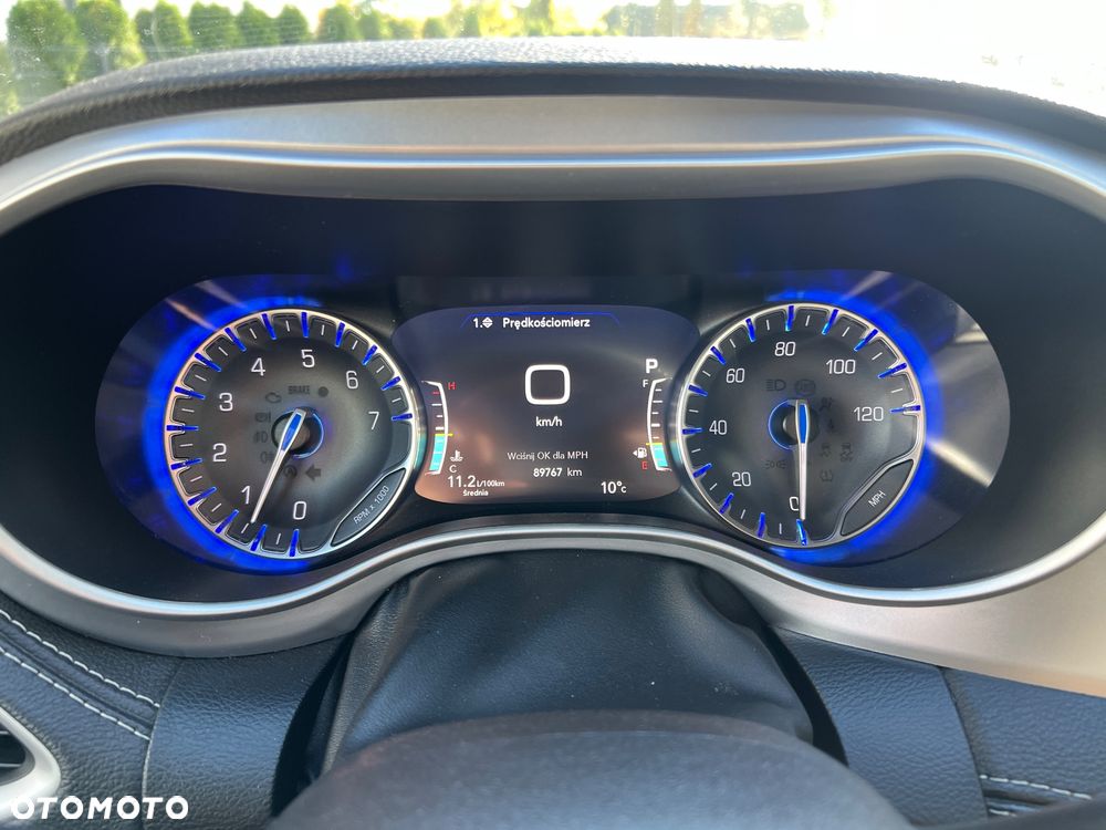 Chrysler Pacifica - 18
