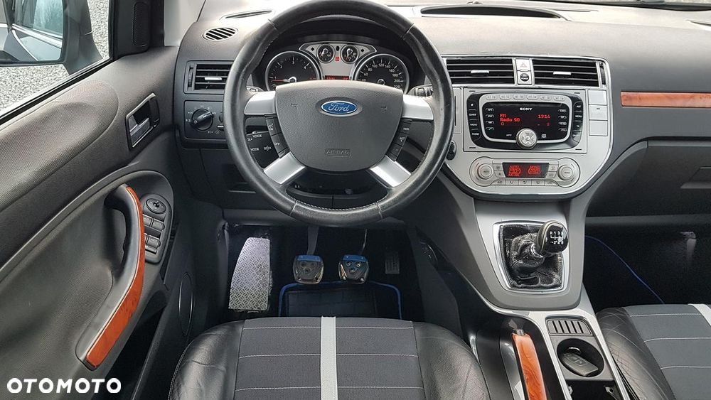 Ford Kuga 2.0 TDCi 4x4 Titanium - 12