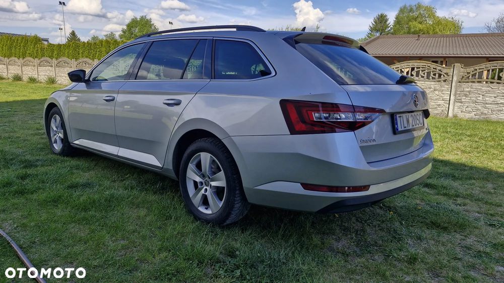 Skoda Superb 1.6 TDI DSG Ambition - 10