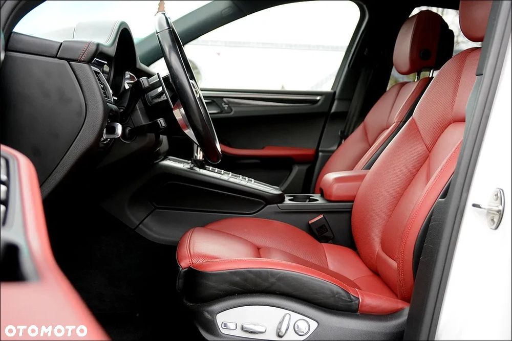 Porsche Macan Standard - 22