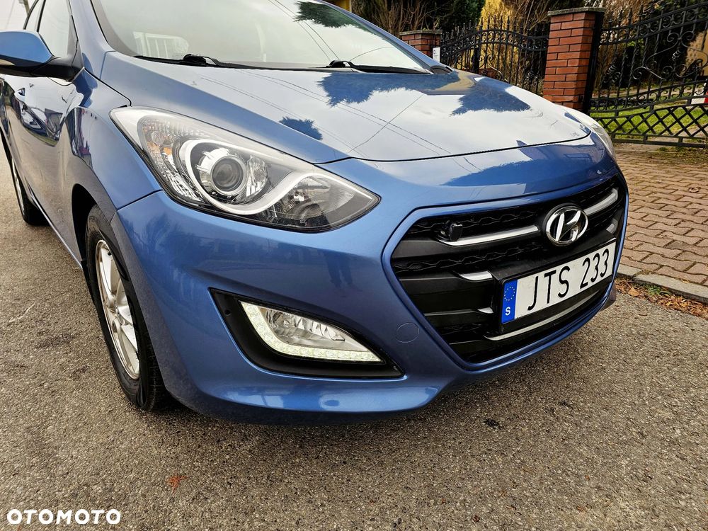 Hyundai i30 1.6 CRDi Premium - 3