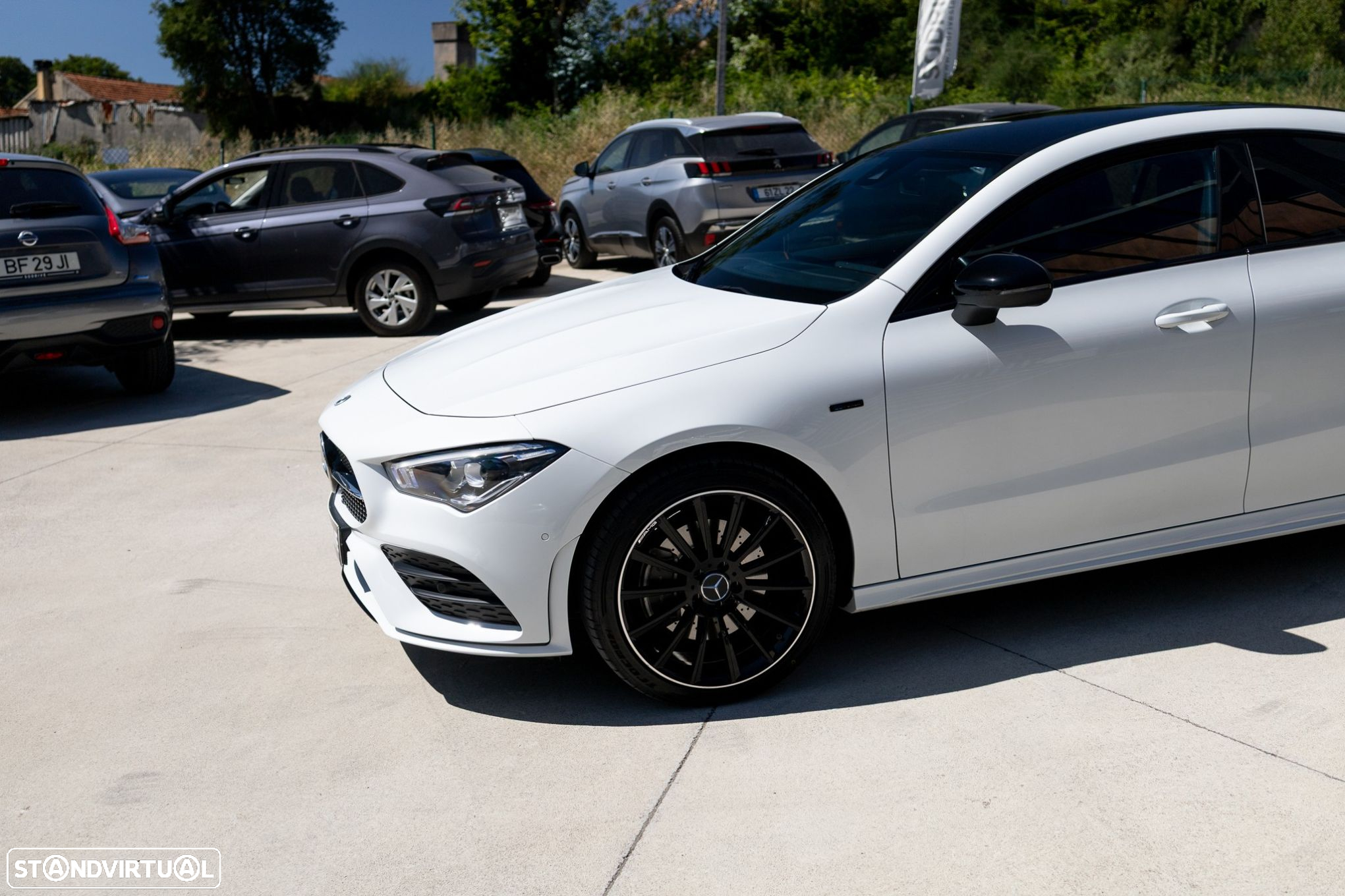 Mercedes-Benz CLA 250 e AMG Line - 11