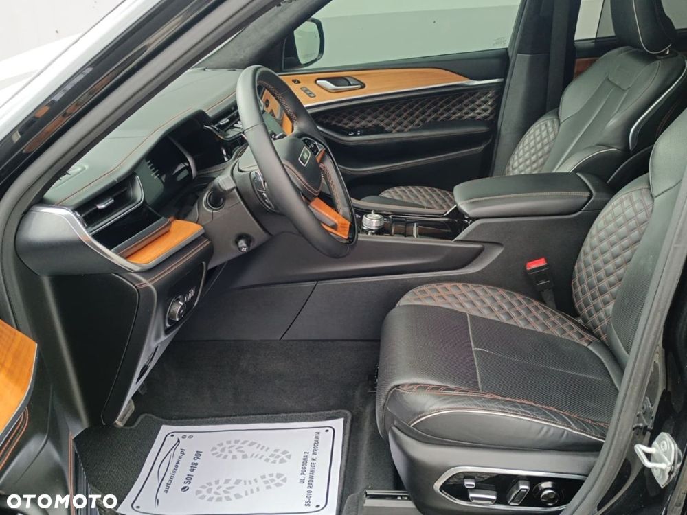 Jeep Grand Cherokee - 19