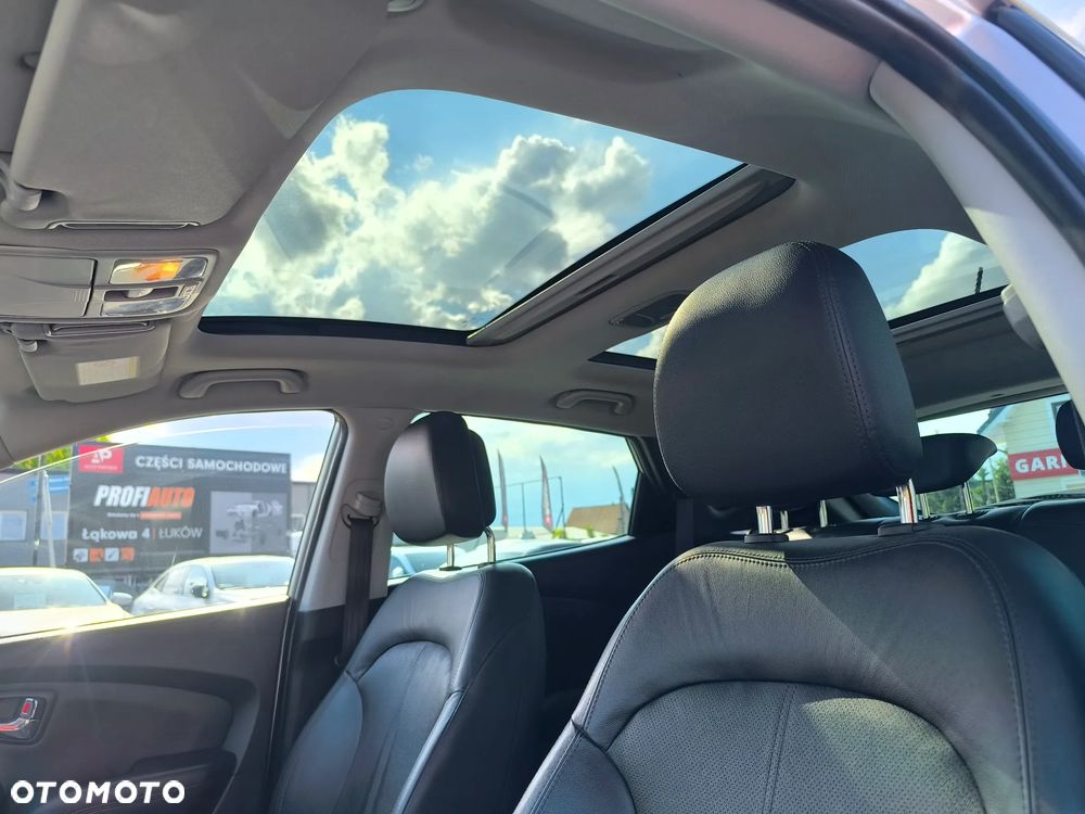 Hyundai ix35 2.0 CRDi 4WD Premium - 11