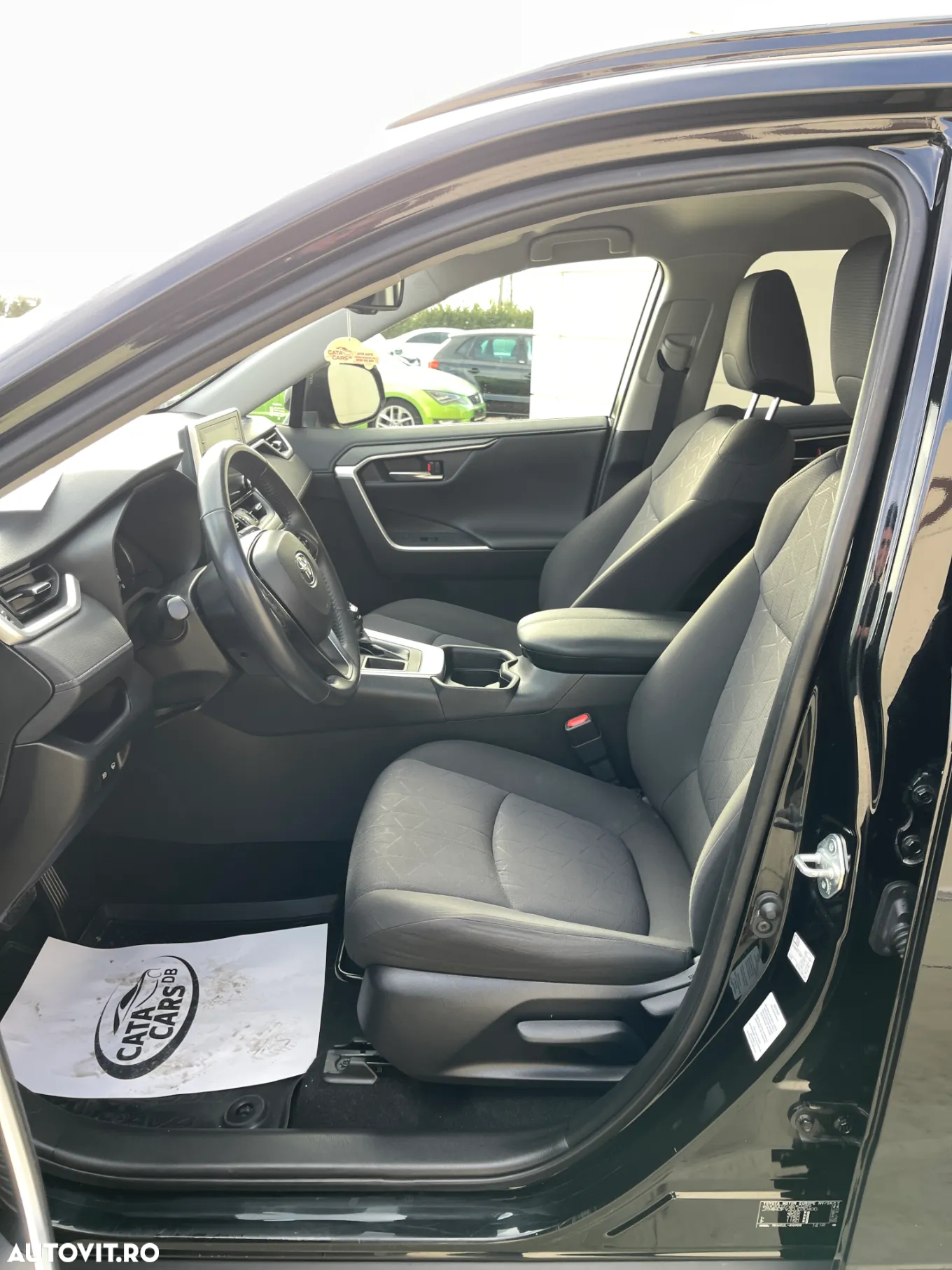 Toyota RAV4 - 29