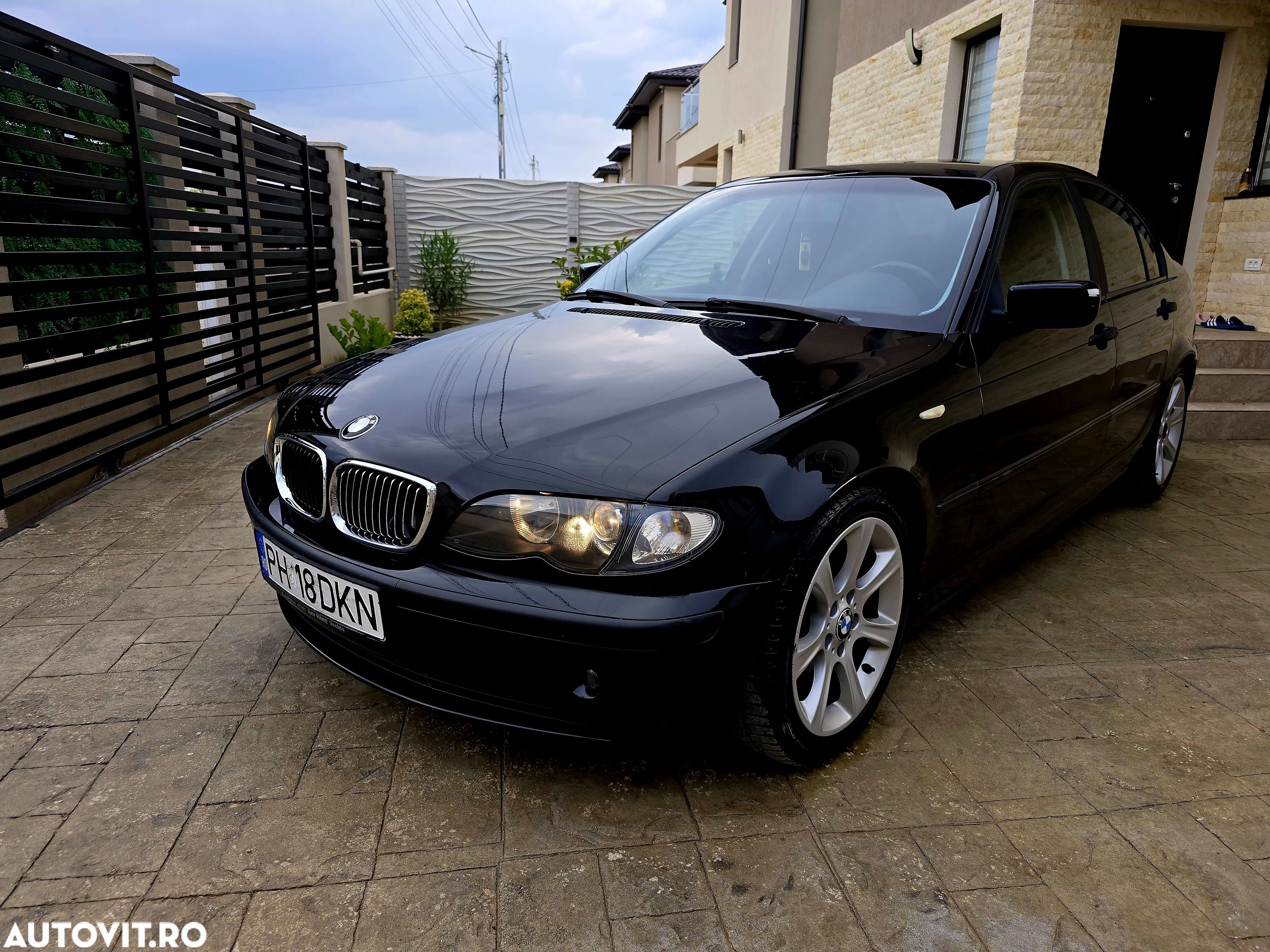 BMW Seria 3 316i Touring - 1