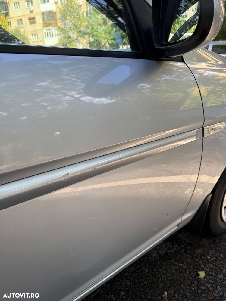 Hyundai Accent - 17
