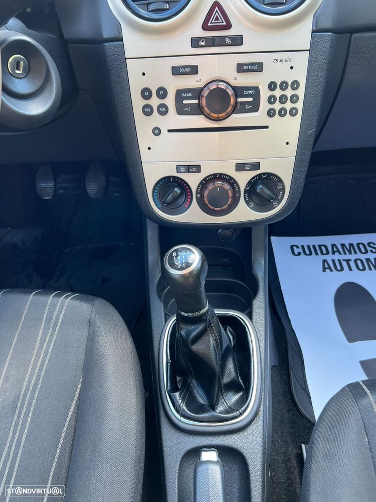 Opel Corsa 1.3 CDTi Enjoy - 25