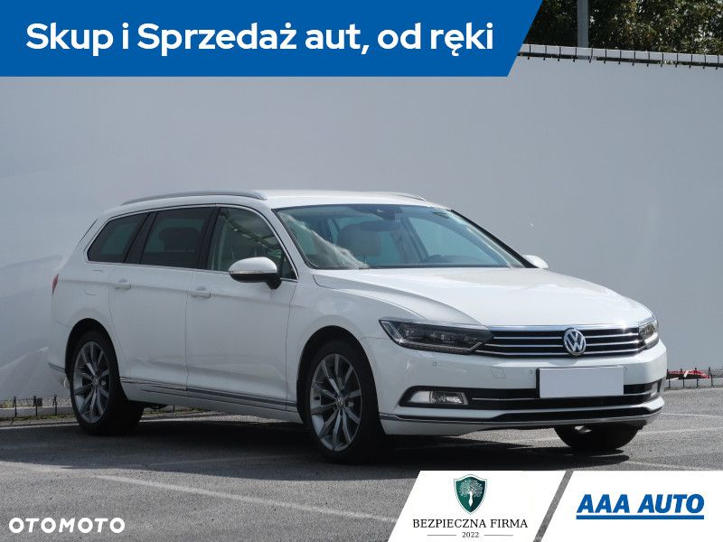 Volkswagen Passat - 2