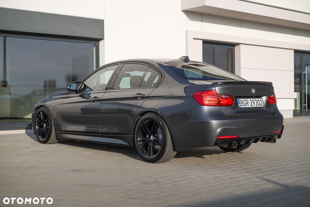 BMW Seria 3 ActiveHybrid M Sport - 11