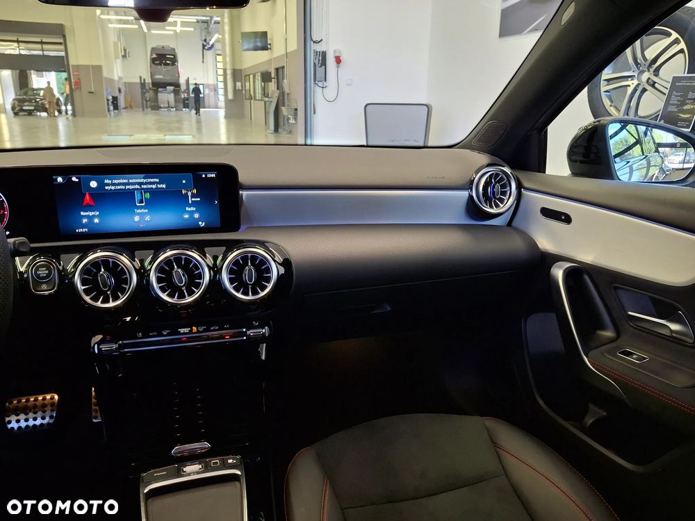 Mercedes-Benz Klasa A 200 AMG Line 7G-DCT - 21