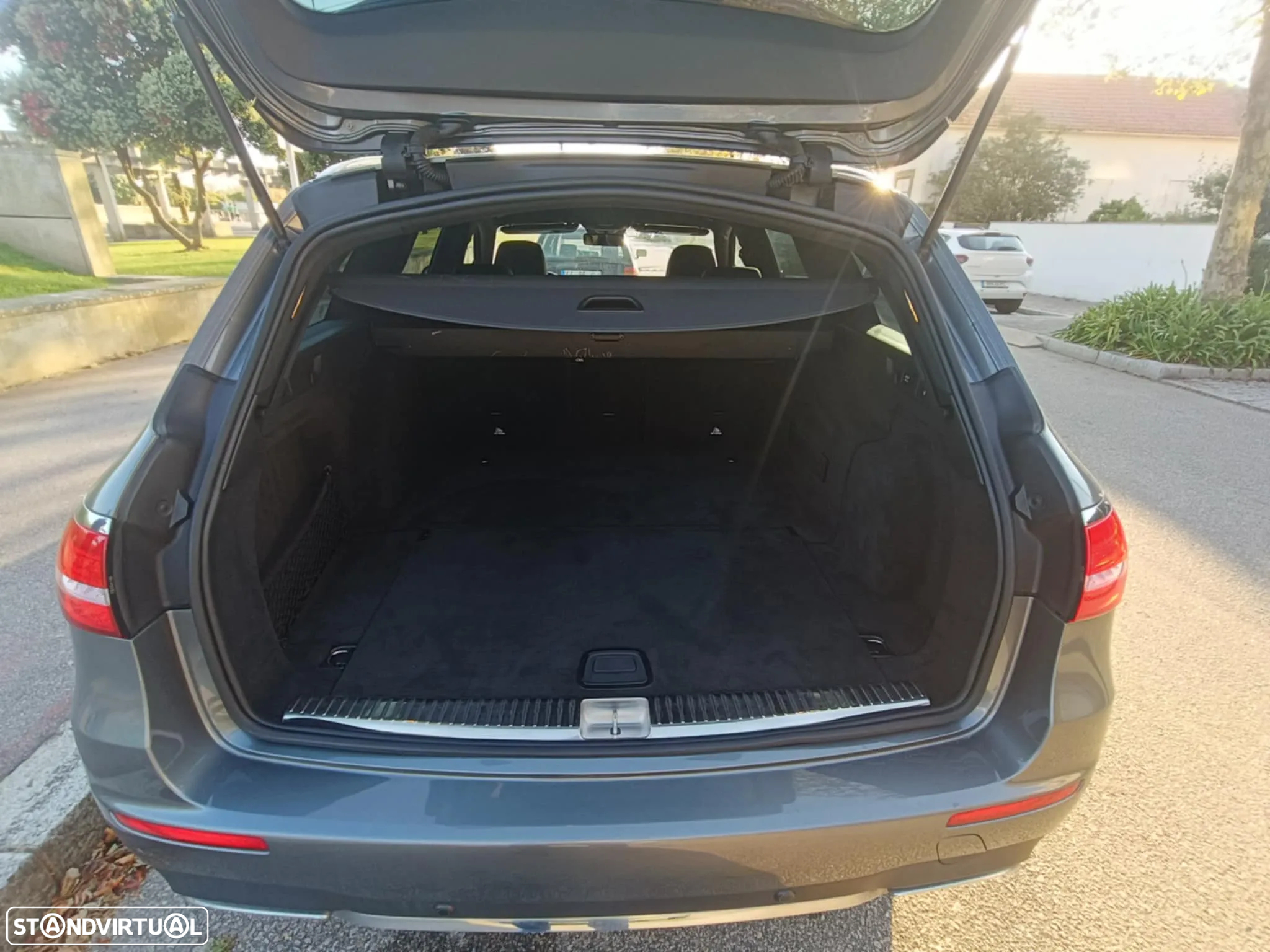 Mercedes-Benz E 220 d AMG Line - 15