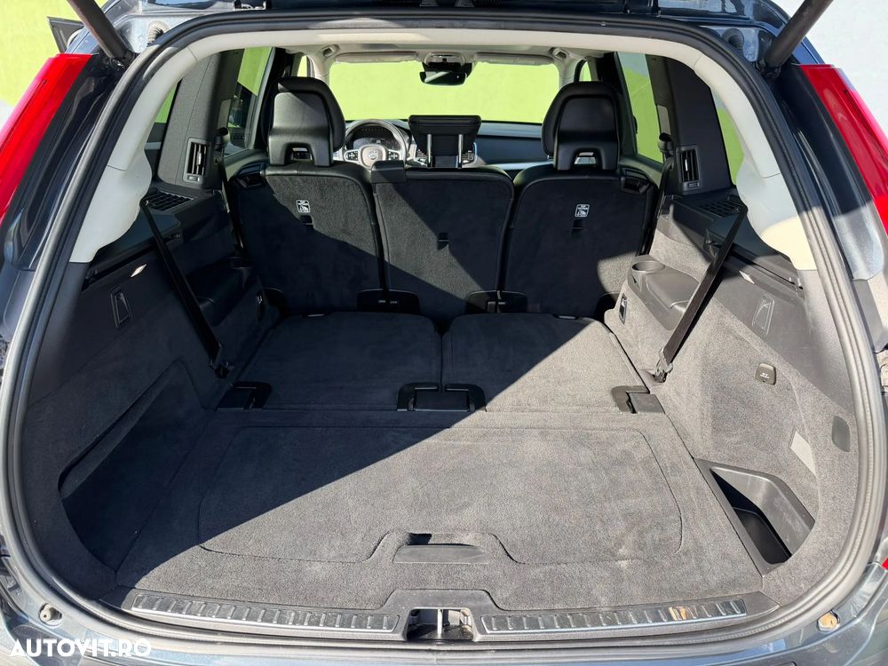 Volvo XC 90 T6 AWD Momentum - 22