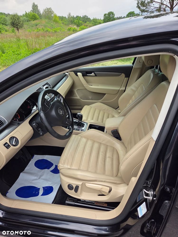 Volkswagen Passat 2.0 TDI 4Mot Highline DSG - 3