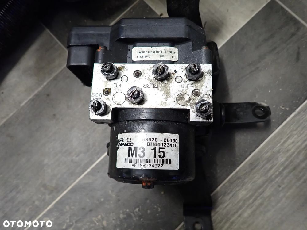 HYUNDAI TUCSON I POMPA ABS 58920-2E150 - 2