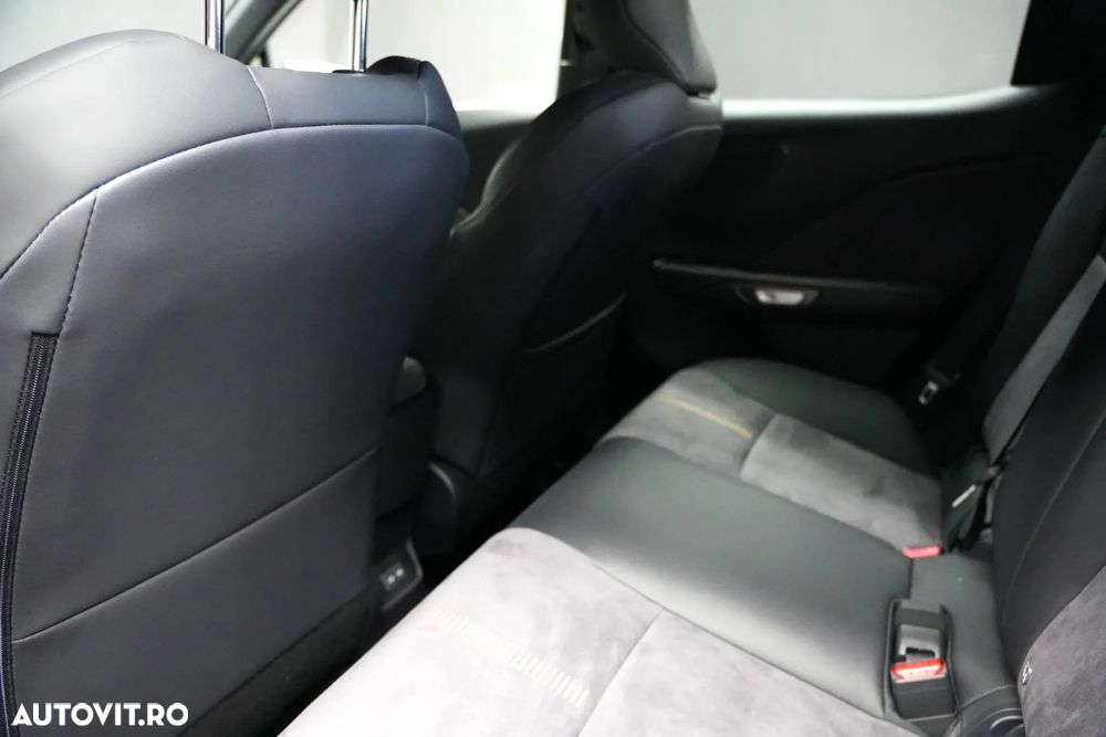Lexus LBX 1.5 HEV 4x2 CVT Cool - 9