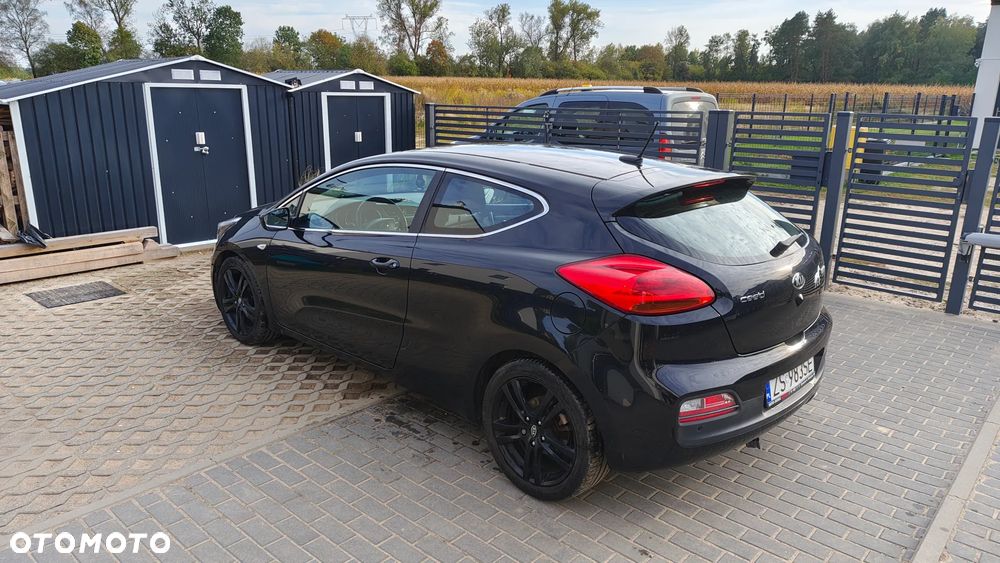 Kia Ceed - 4