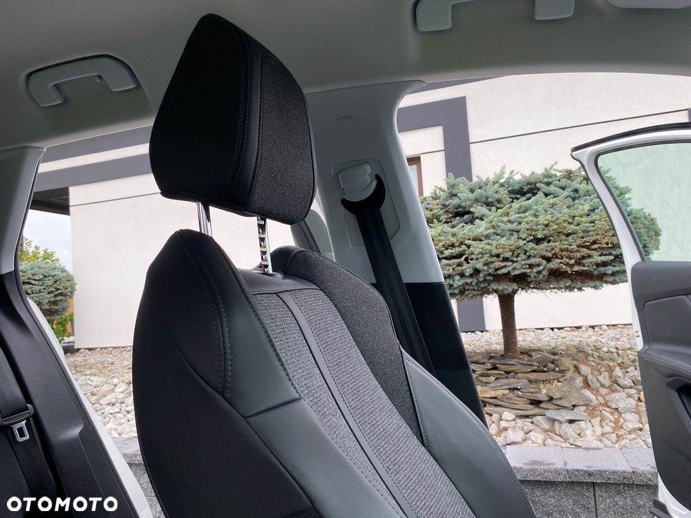 Peugeot 3008 1.2 PureTech GPF Allure S&S EAT8 - 23