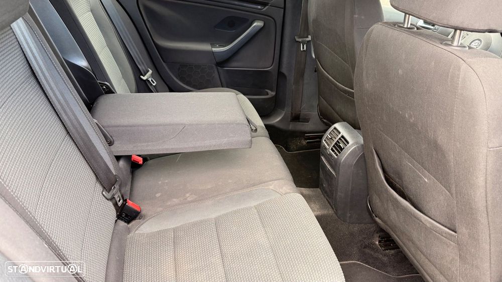 VW Golf Variant 1.6 TDi Confortline - 10