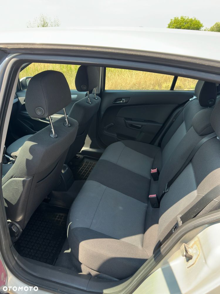 Opel Astra 1.6 - 5