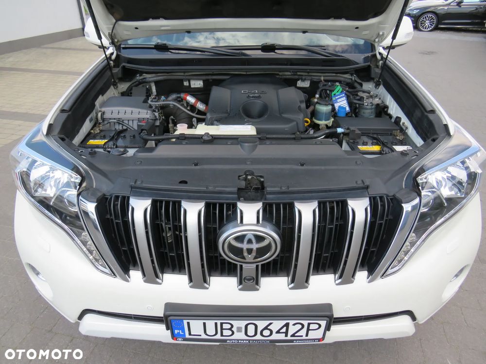 Toyota Land Cruiser LC 2.8 D-4D Invincible - 40