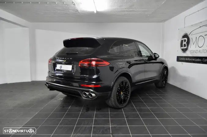 Porsche Cayenne S E-Hybrid - 6