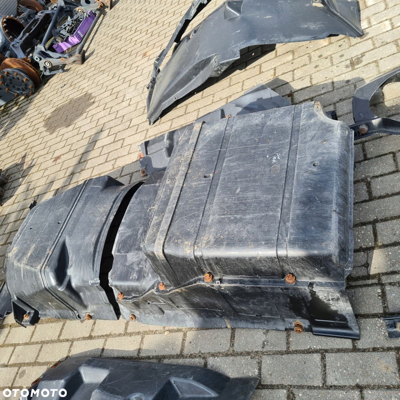 ACTROS MP 2 MP 3 EKOLOGIA WYGŁUSZENIE OSŁONA POD SILNIK - 1