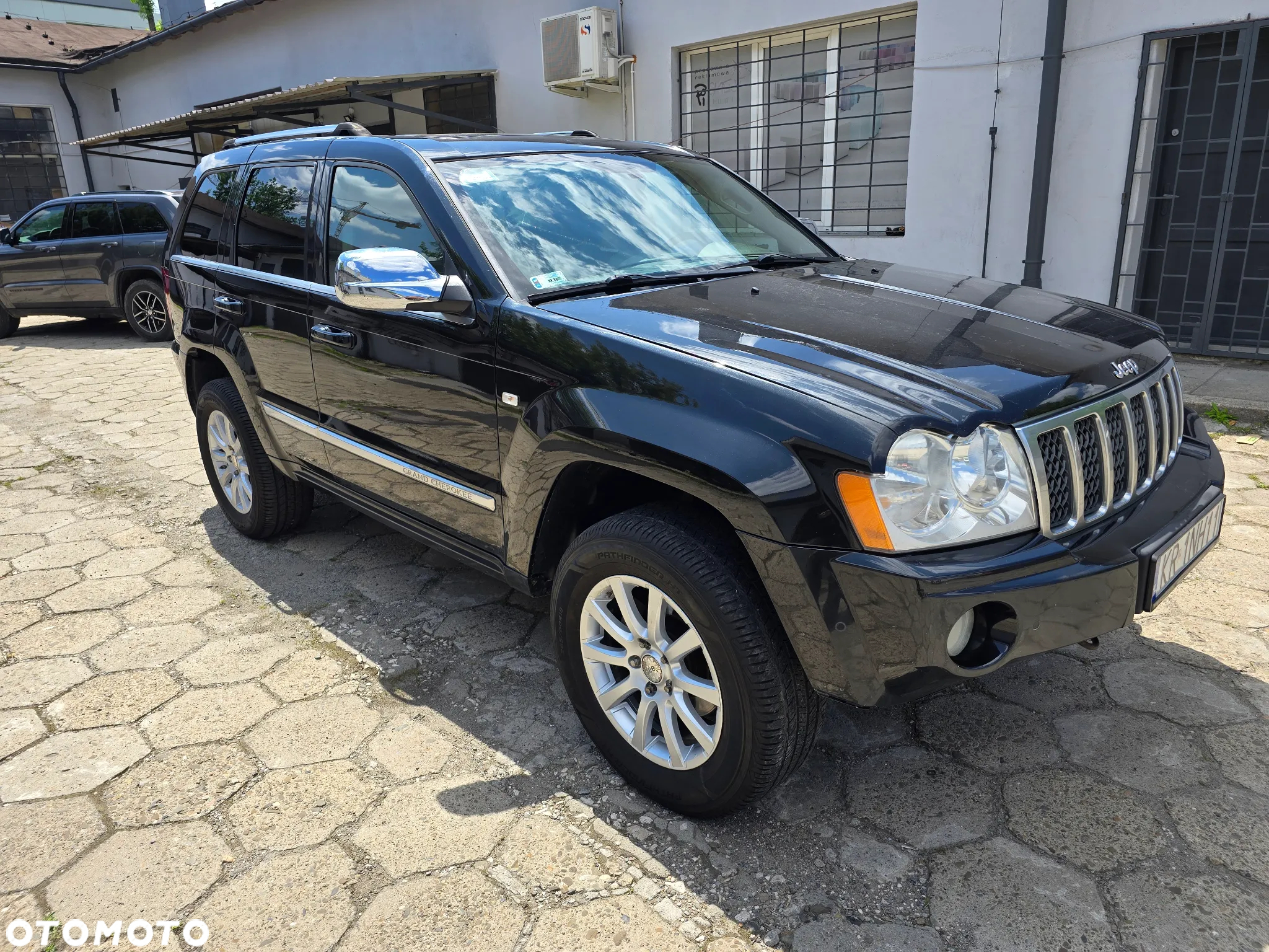 Jeep Grand Cherokee - 10