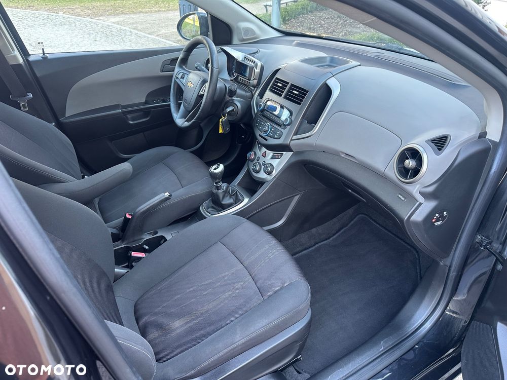 Chevrolet Aveo 1.4 16V Base - 35