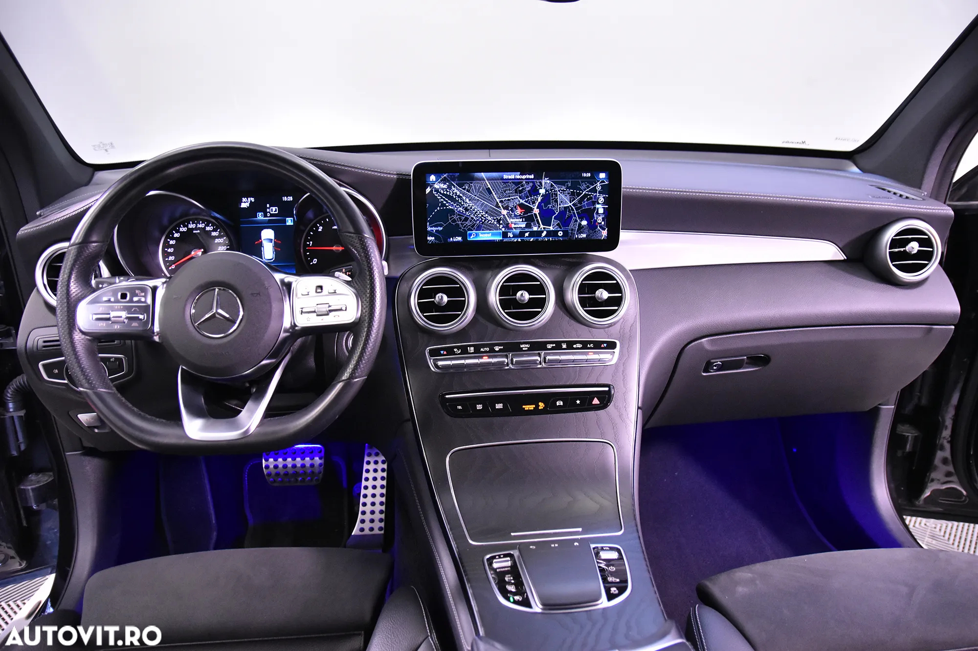 Mercedes-Benz GLC 300 d 4MATIC - 9