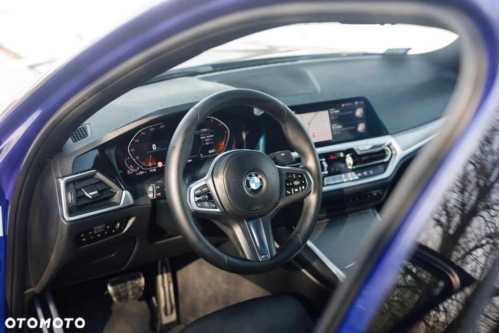 BMW Seria 3 318d M Sport Shadow - 9