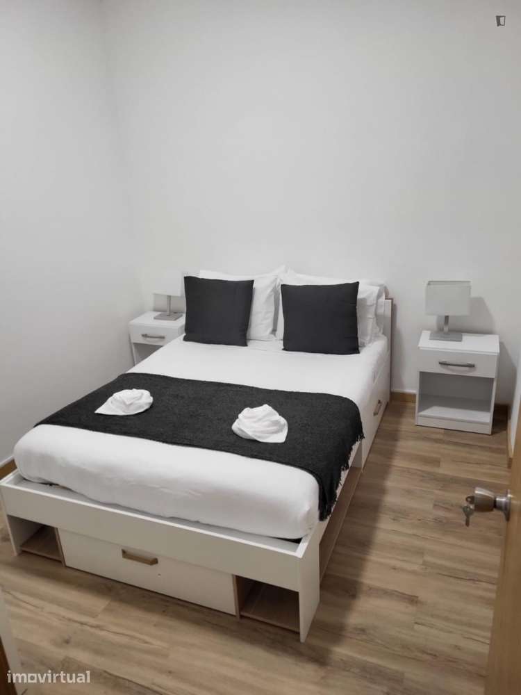Apartamento com 5 quartos - localizado em Intendente Lisbon - Grande imagem: 4/60