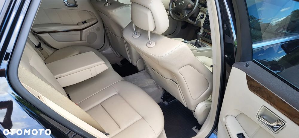 Mercedes-Benz Klasa E 250 CDI Elegance - 14