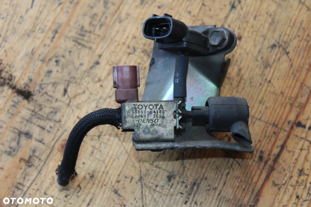 CZUJNIK STEROWANIA TURBINĄ COROLLA VERSO II RAV 4 89421-20210 25860-64140 - 5