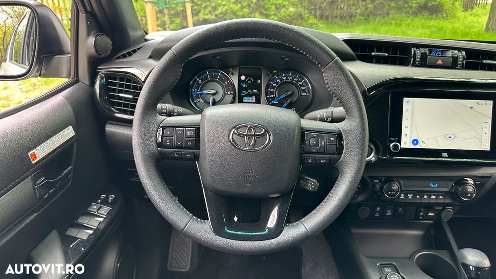 Toyota Hilux 2.8D 204CP 4x4 Double Cab AT MHEV Invincible Color Edition (3E5) - 23