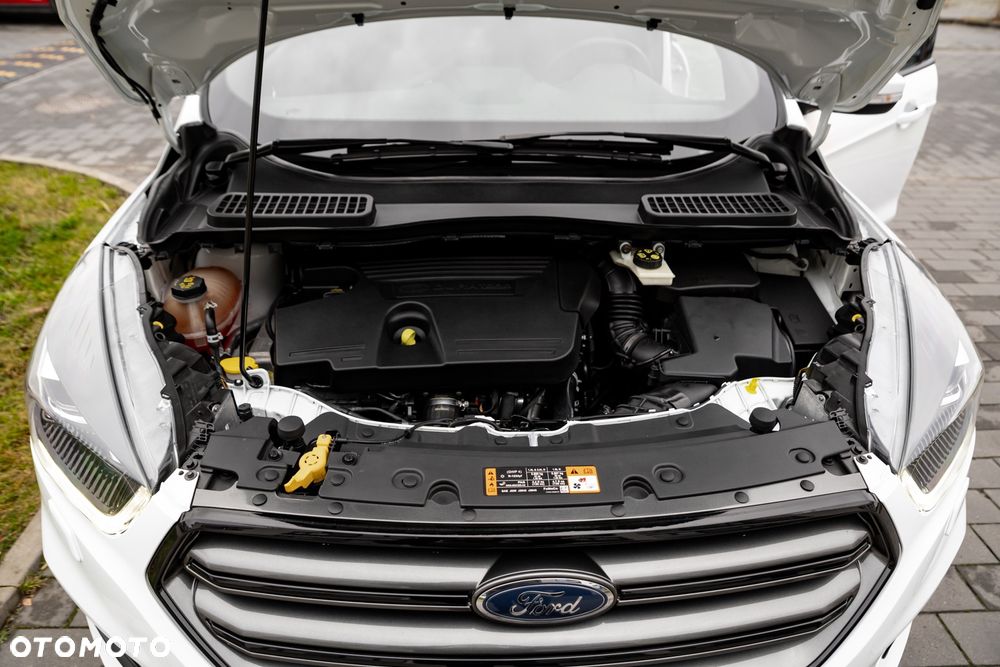 Ford Kuga 2.0 TDCi 4x4 ST-Line - 40