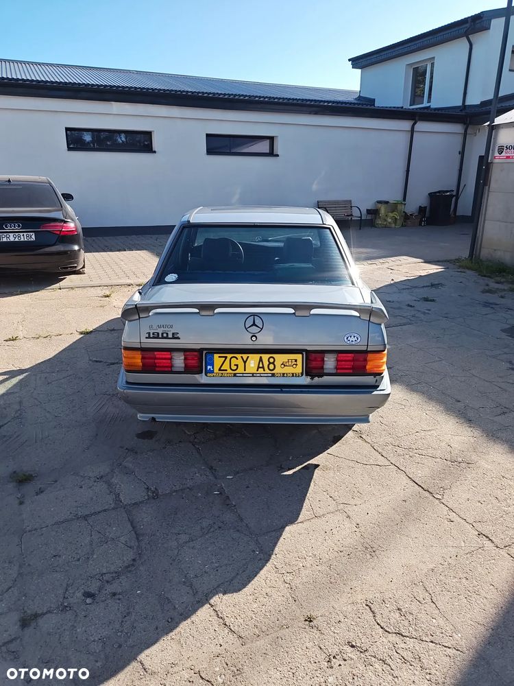 Mercedes-Benz W201 (190) - 4