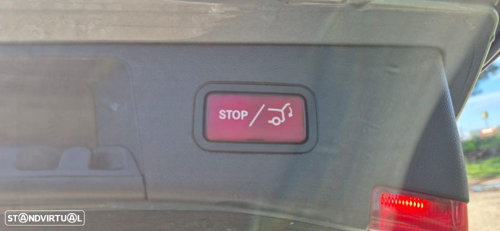 Mercedes-Benz E 300 Bluetec Hybrid Avantgarde - 13