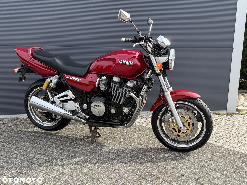 Yamaha XJR - 2