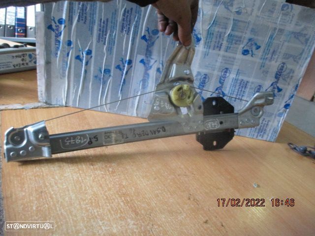 Elevador Sem Motor 827211031R DACIA SANDERO 2016 5P TE DACIA SANDERO 2 FASE 1 2016 0.9I 90CV 5P AZUL TE - 4