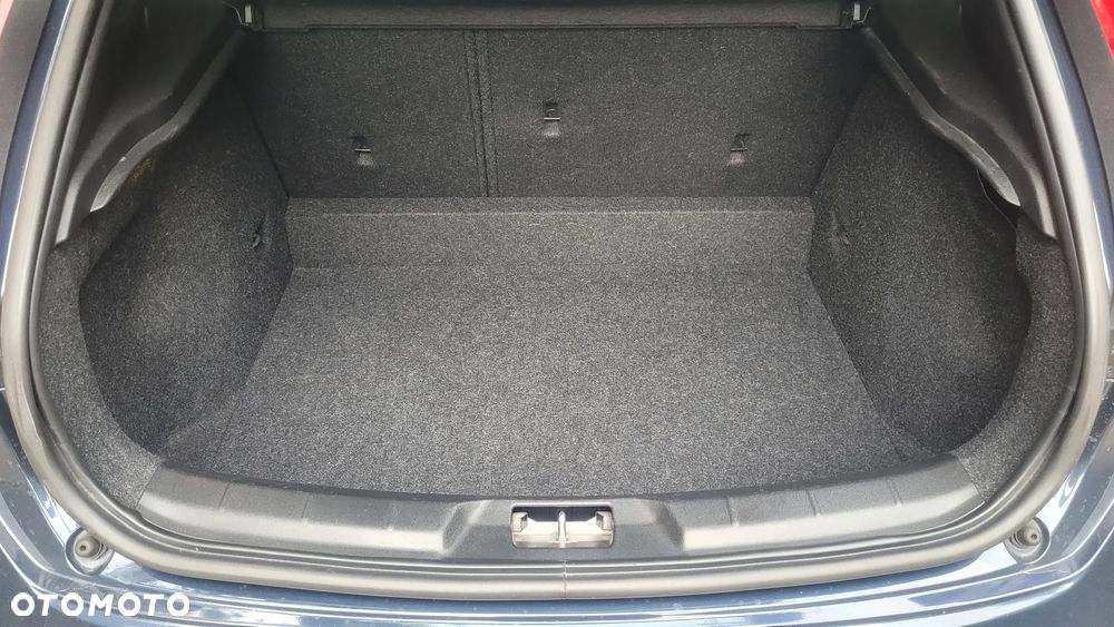Volvo V40 D2 - 11
