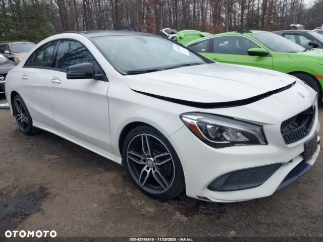 Mercedes-Benz CLA 250 4-Matic AMG Line - 1