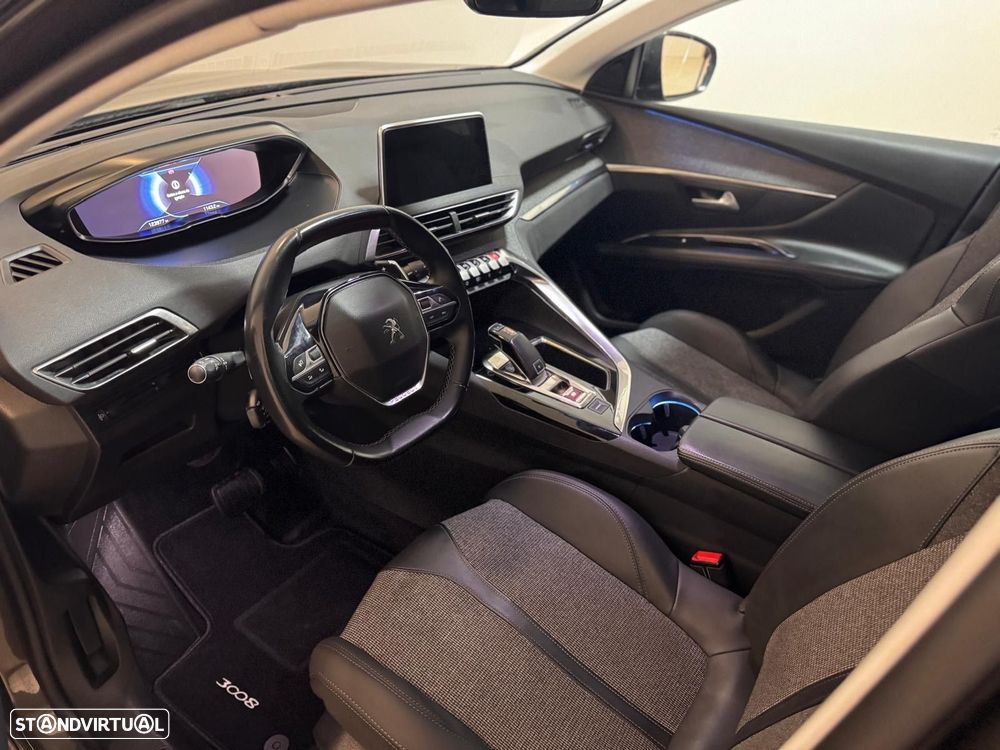 Peugeot 3008 1.2 PureTech Allure EAT8 - 18